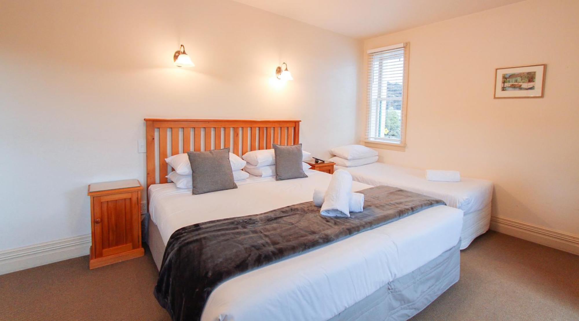 The Grand Hotel & Bar - Akaroa Bagian luar foto